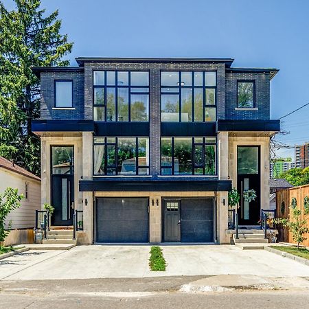 Modern City Living -Newly Built Торонто Экстерьер фото